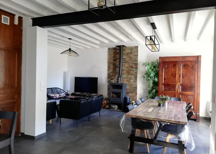 Grand Au Coeur D'un Village * Miglos