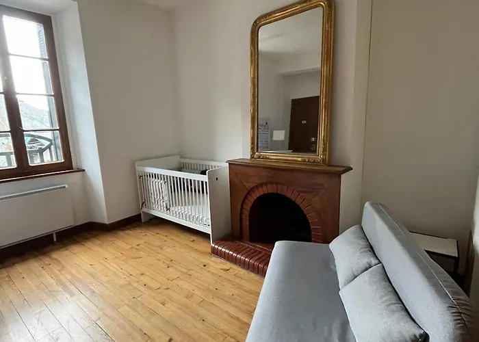 Grand Au Coeur D'un Village Hébergement de vacances