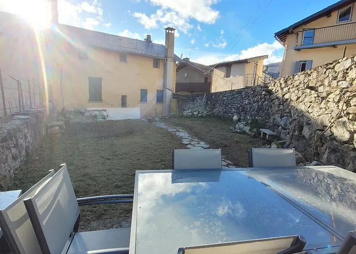 Grand Au Coeur D'un Village Hébergement de vacances