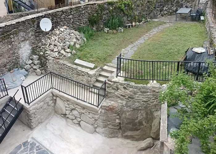 Grand Au Coeur D'un Village Miglos