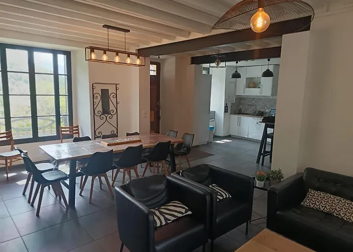 Grand Au Coeur D'un Village Hébergement de vacances Miglos