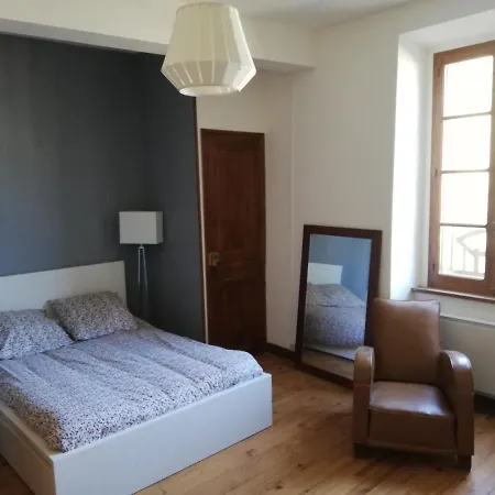 Grand Au Coeur D'un Village Ferienhaus